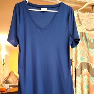 LuLaRoe S "Iris" top